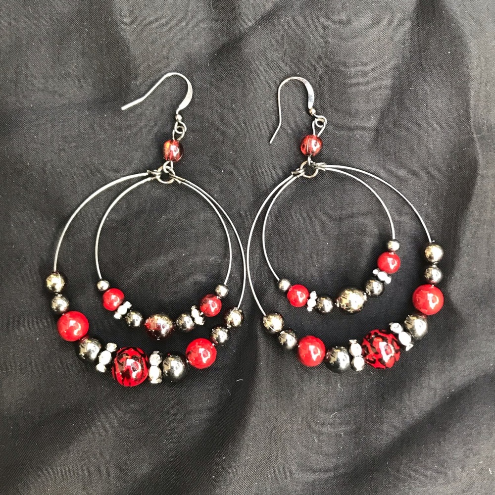 Gray and red double hoop earrings with sparkling Stones